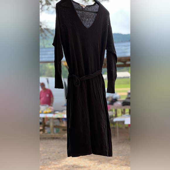 Basic Black, modest v-neck, long sleeve midi dress - Picture 3 of 6